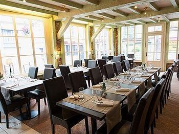 Auberge Du Cheval Blanc Chateaugiron Экстерьер фото